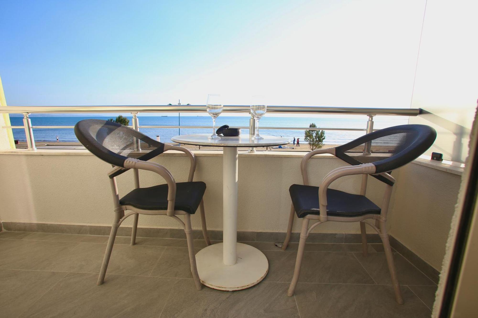 Luxurious Dreamy Seaview Apartment Durres Ngoại thất bức ảnh